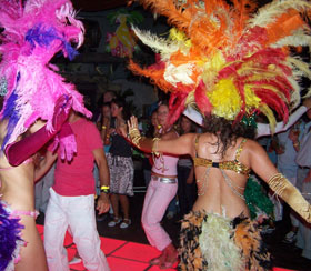 tropisch show samba danseressen